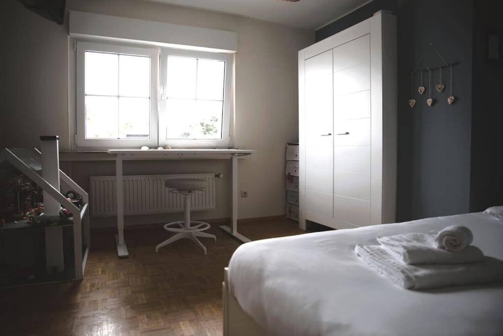 Cozy 3 Bedroom House With 11 Kw Electric Car Charger Hesperange Exterior foto
